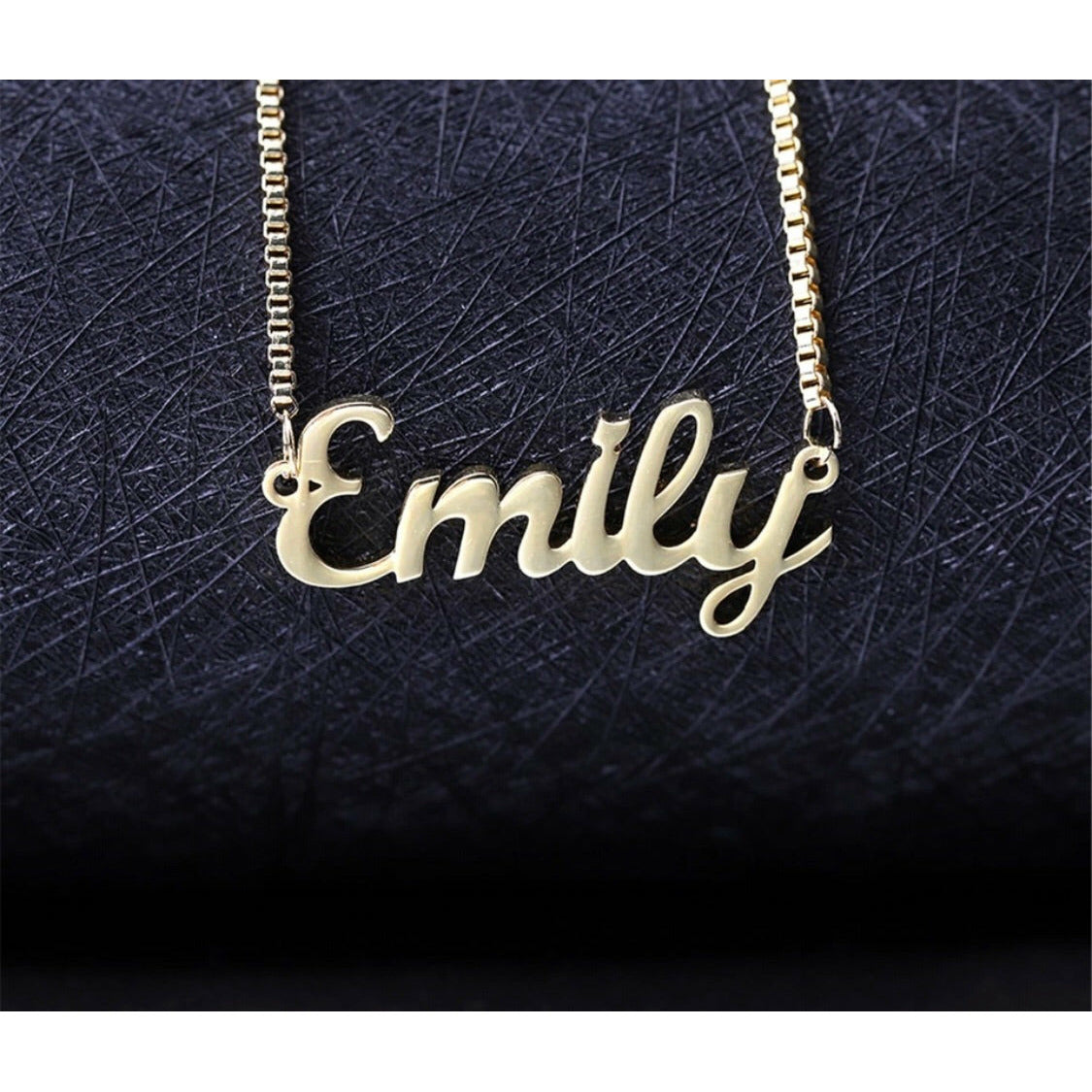 Classic Name Necklace (Box Chain)